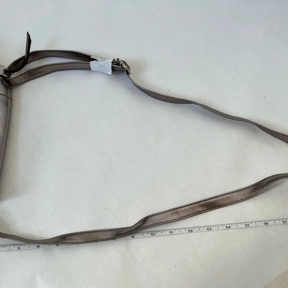 Elle Silver Elegant Crossbody  Bag /Crossbody Purse / Travel Handbag NWT - Picture 9 of 11